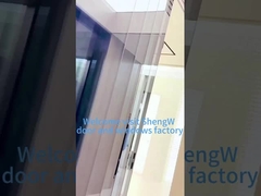 ガラスのスライドドア