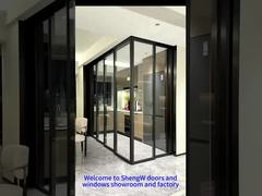 開いているキッチンドア